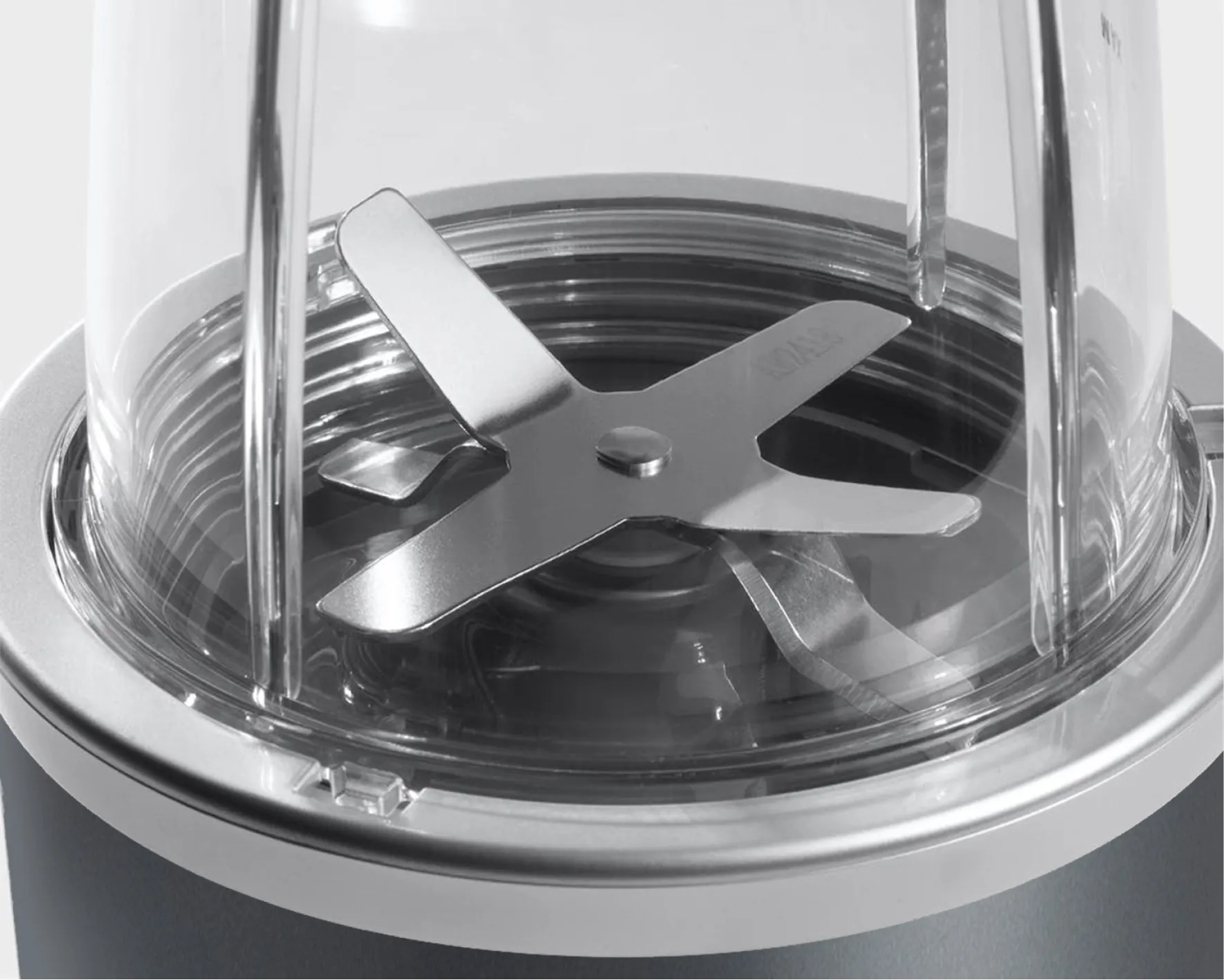 products/nb_ecomm_600_blade-detail_1500x1201-1_coM0EpK.webp